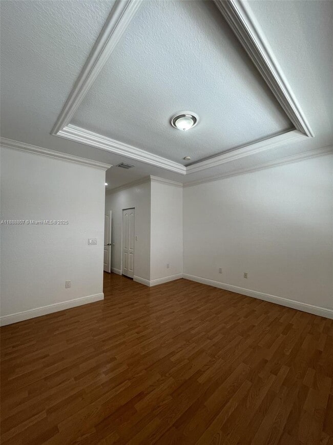 Building Photo - 3725 NE 10th St