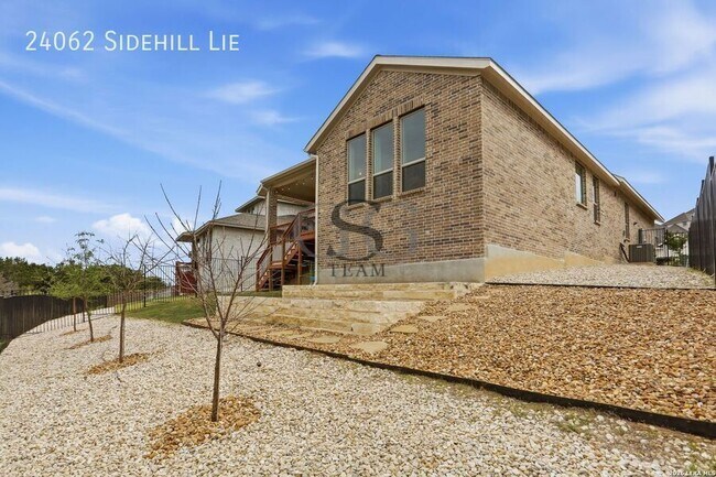 Building Photo - 24062 Sidehill Lie