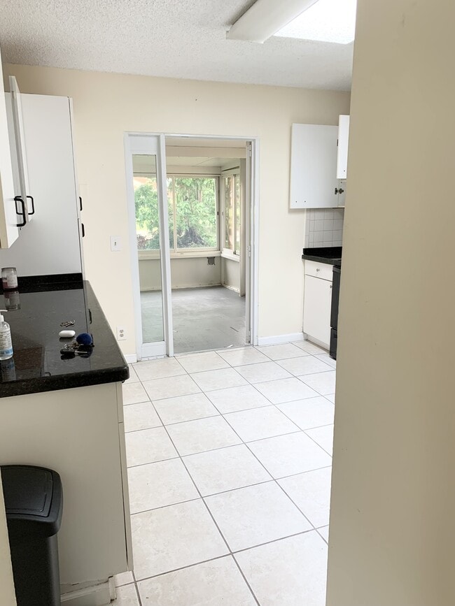 Building Photo - 6224 Country Fair Cir