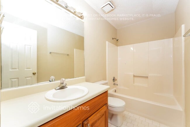 Building Photo - 2440 Sherrie Ln SW