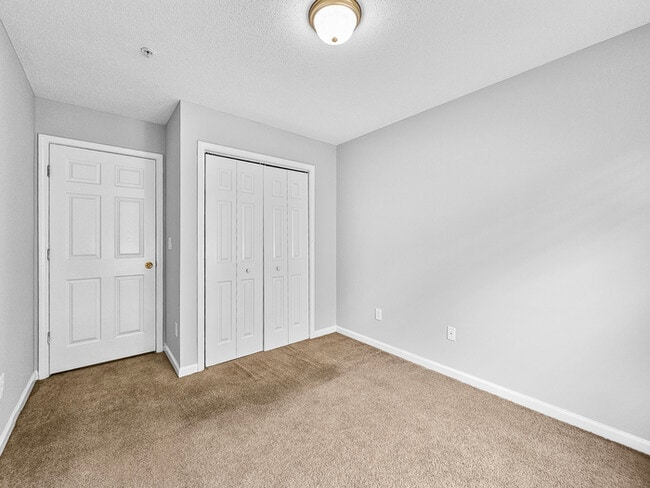 Building Photo - Beautiful Townhome for Lease in Conyers