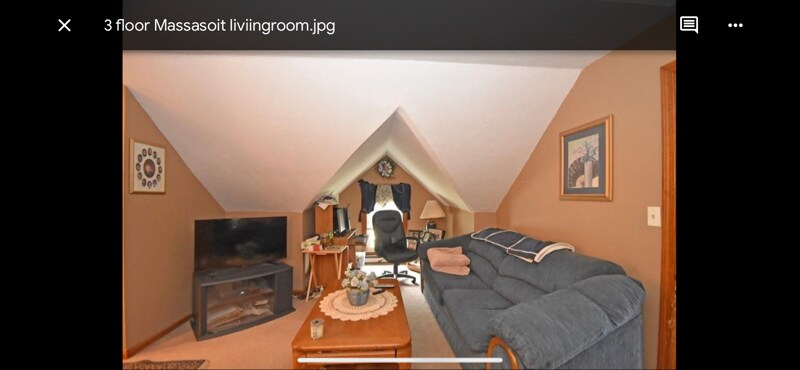 Building Photo - 468 Massasoit Rd