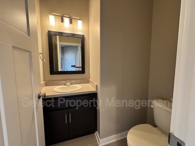 Building Photo - 1752 Woodlark Dr