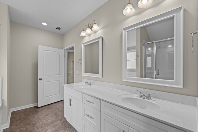 Building Photo - 3013 Brems Dr