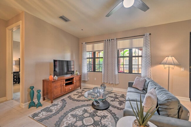 Building Photo - 9155 Delano St