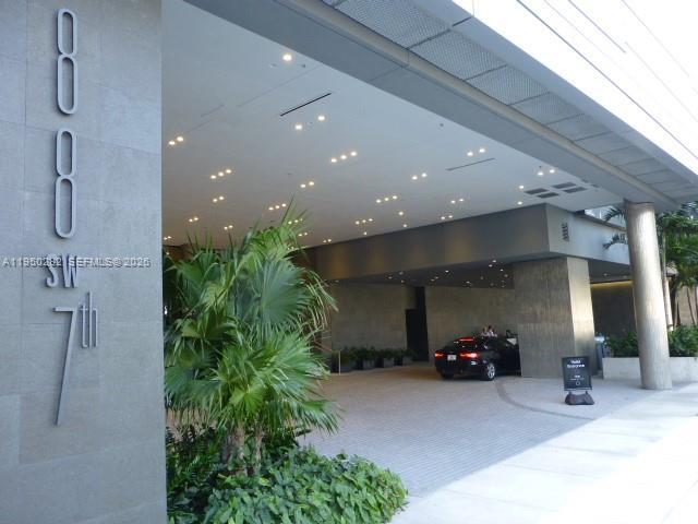 Building Photo - 88 SW 7th St