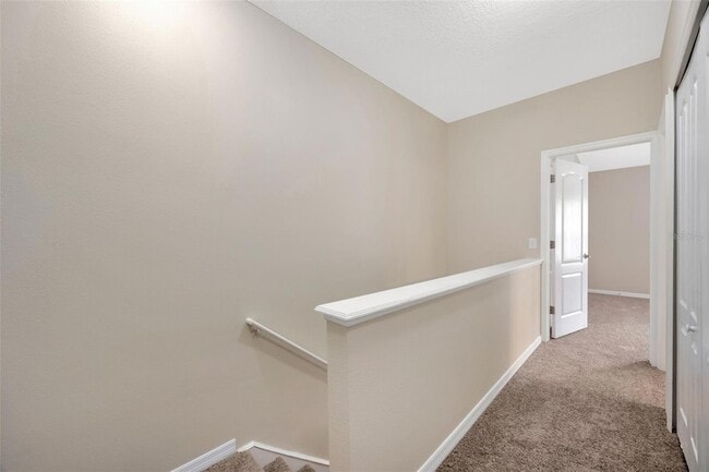 Building Photo - 5809 Fishhawk Ridge Dr