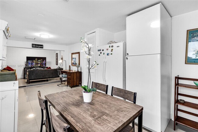 Building Photo - 519 NW 52nd St