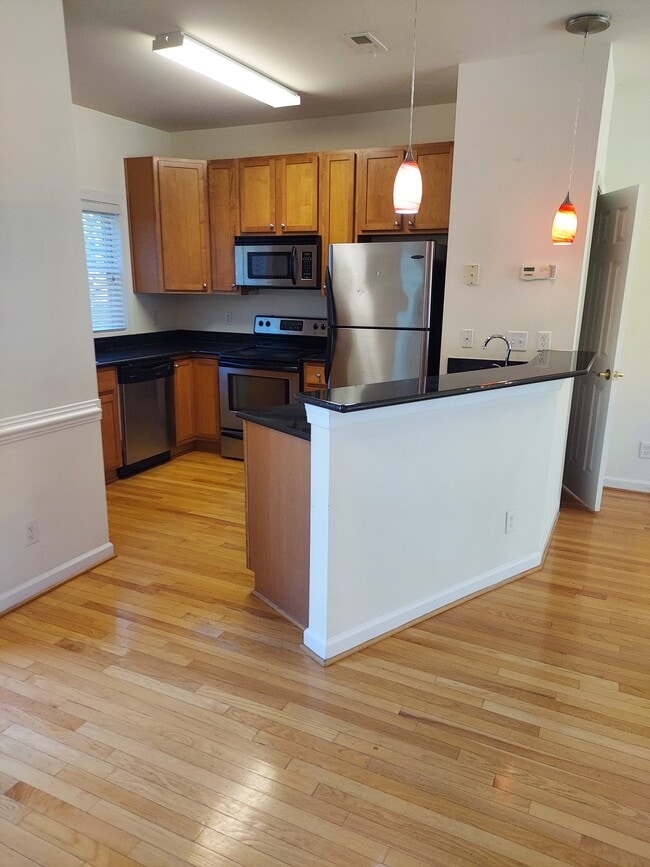 Building Photo - 2013 Baltic Ave