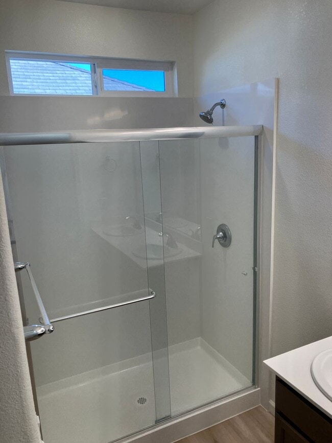 Building Photo - 1977 Apiary Wy