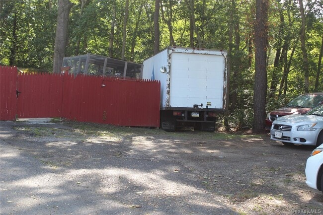 Primary Photo - 405 Kane Ave