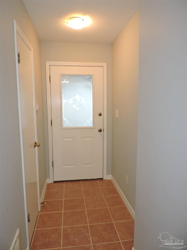 Building Photo - 7663 Charter Oaks Dr