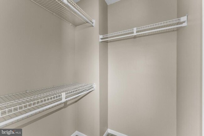 Building Photo - 7302 Rokeby Dr