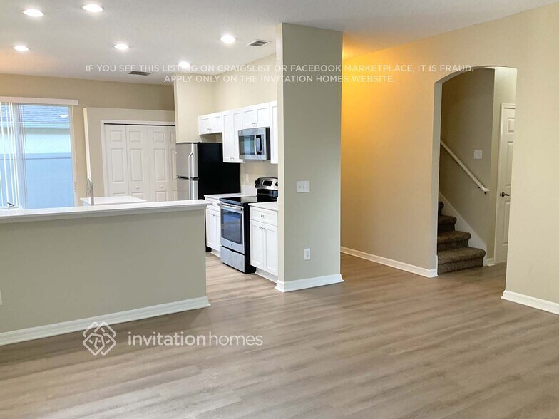 Building Photo - 264 Tavestock Loop