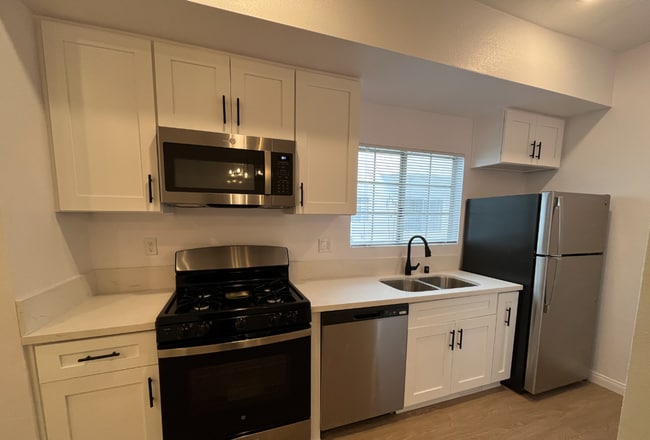 Interior Photo - 312 S. Willaman Drive