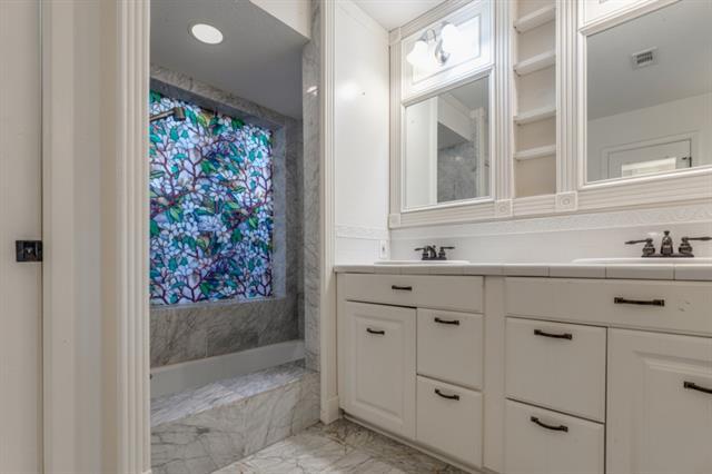 Building Photo - 3615 Fairvalley Dr