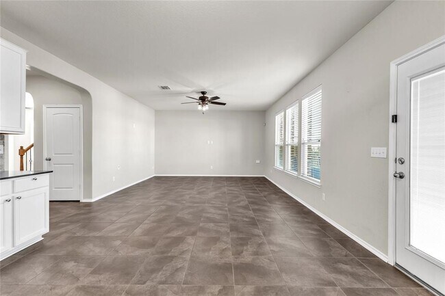 Building Photo - 709 Vaughn St