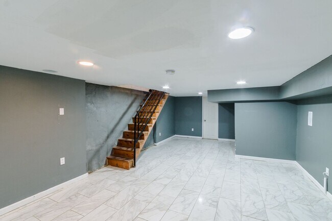 Building Photo - 1829 N 27th St