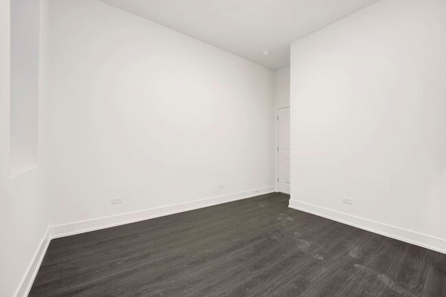 Building Photo - 1814 S Throop St