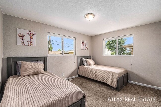 Building Photo - 7472 Beach Ct