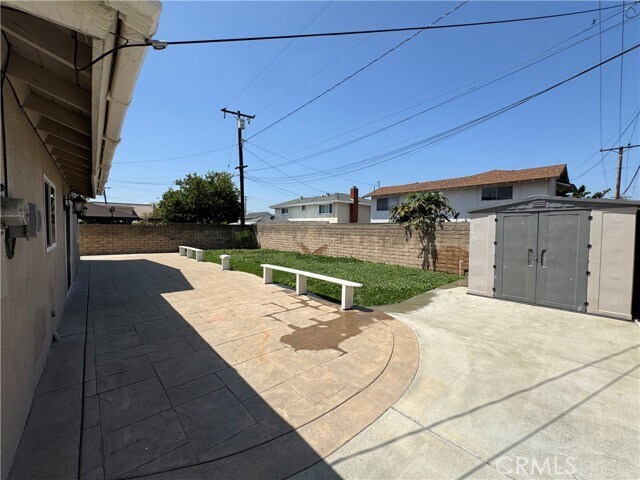 Building Photo - 4037 S Ellesford Ave