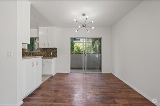 Building Photo - 617 N Sweetzer Ave. West Hollywood, CA 90048