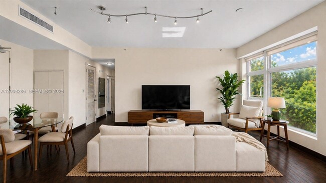 Building Photo - 6701 Biscayne Blvd