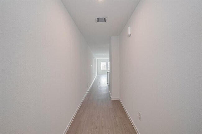 Building Photo - 6814 Lilac Vine Ln