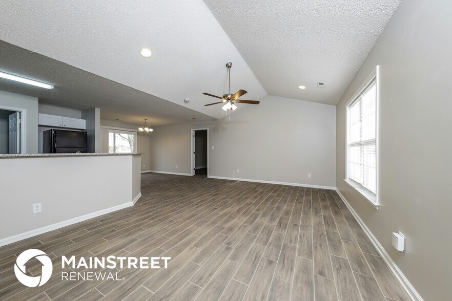 Building Photo - 126 Martindale Rd