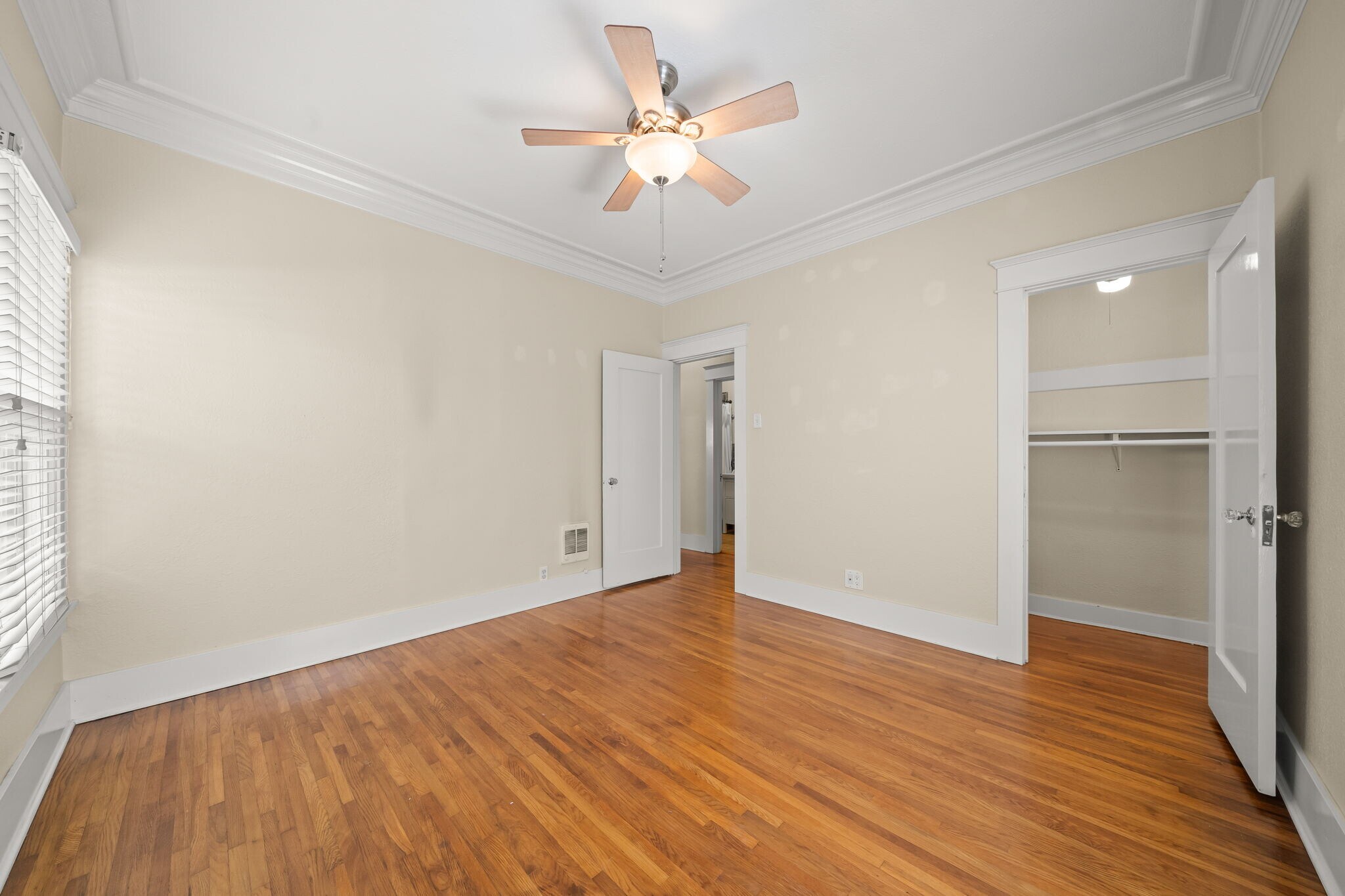 Building Photo - 219 Redondo Ave