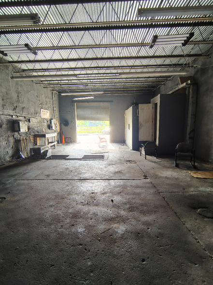 Building Photo - 2046 N Van Pelt St