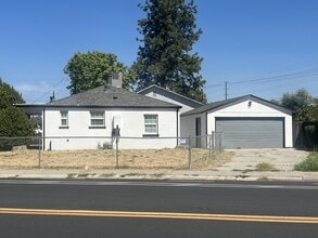 Building Photo - 504 Bryden Way