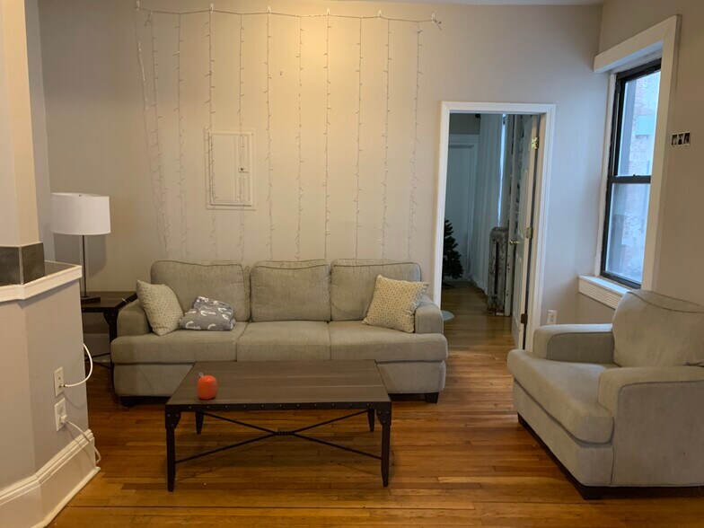 Building Photo - 1066 Commonwealth Ave