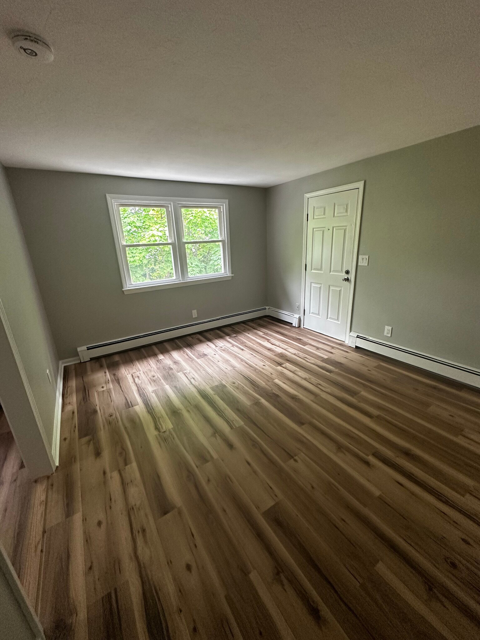 Living room - 34 Pine St