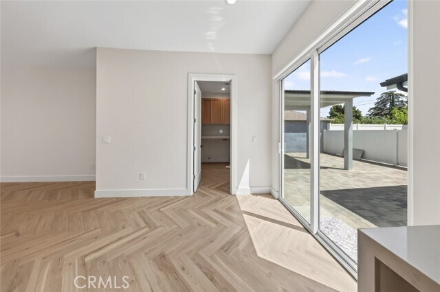 Building Photo - 8018 Shadyglade Ave