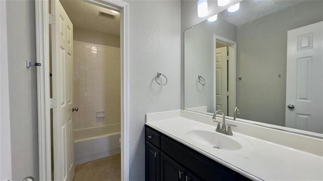 Building Photo - 406 Stonebridge Cir