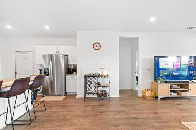 Building Photo - 143 Santa Rosa Ln