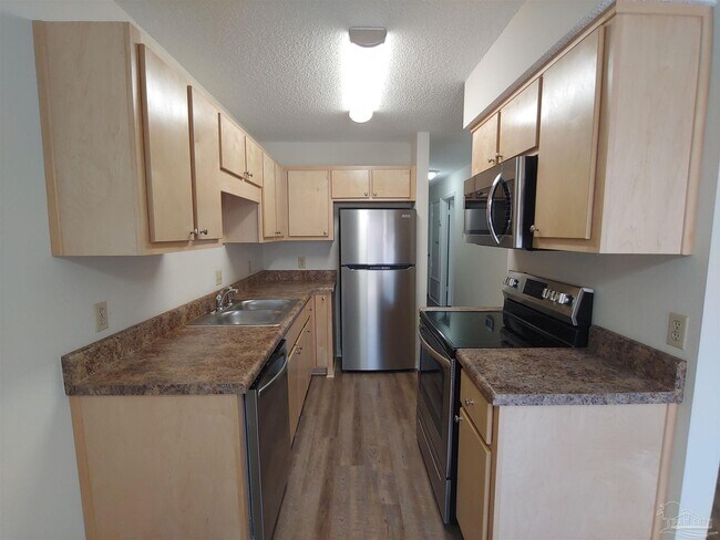 Building Photo - 1440 N 61st Ave