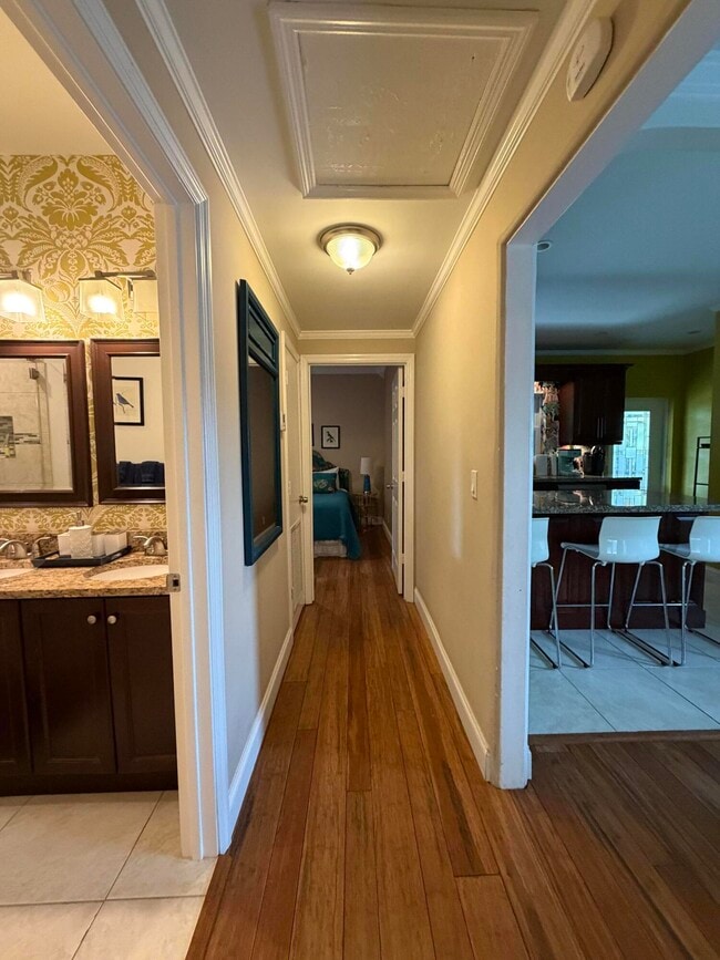 Building Photo - 515 Ardmore Rd