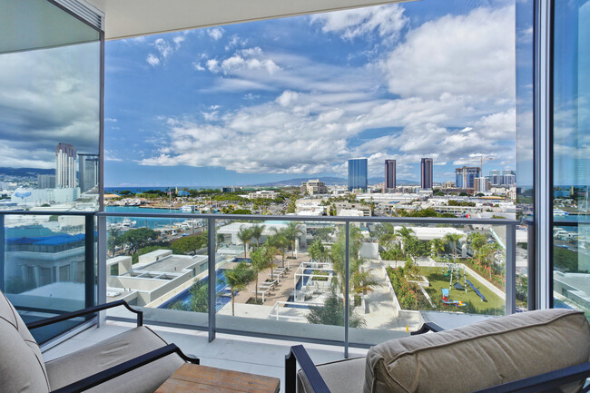 Building Photo - 1 bd/2 ba/1 pk, fully-furnished Ocean/Suns...