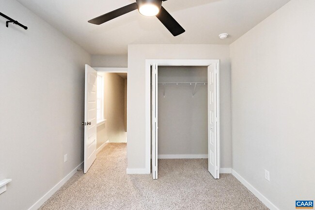 Building Photo - 100 Kyle Ct