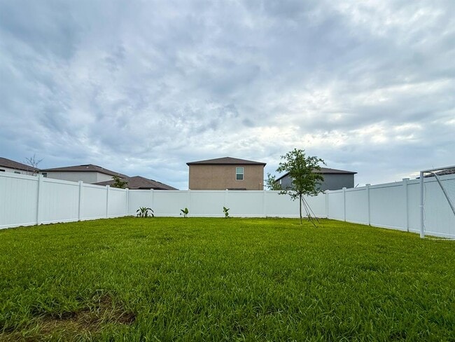 Building Photo - 111 Rain Lily Ave