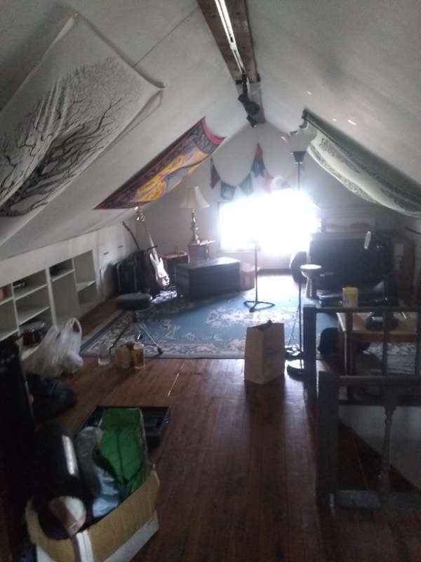 Building Photo - 167 E Longview Ave