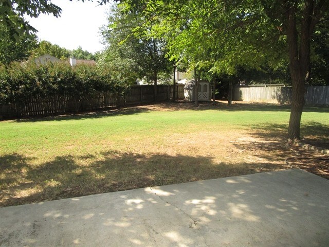 Building Photo - 1632 Mission Park Dr