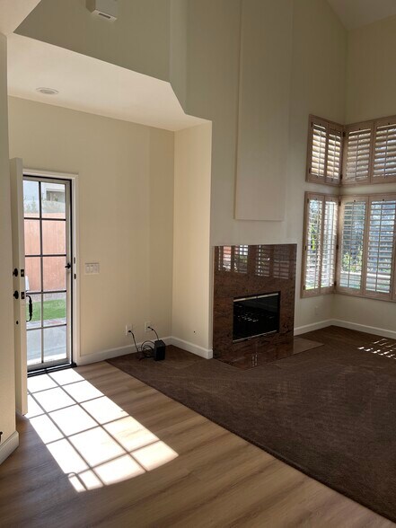 Building Photo - 28277 Via Luis