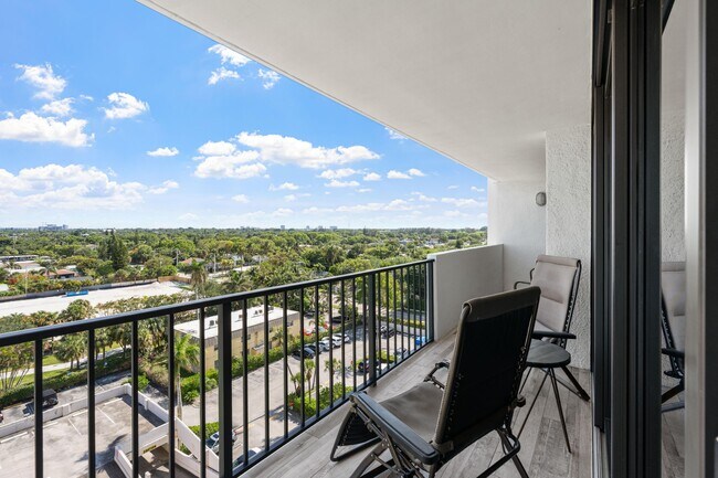 Building Photo - 5600 N Flagler Dr