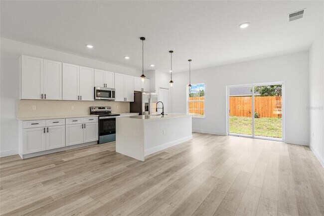 Building Photo - 5107 SW 164th Street Rd