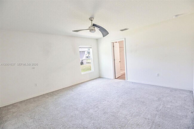 Building Photo - 2352 SE Surrey Pl