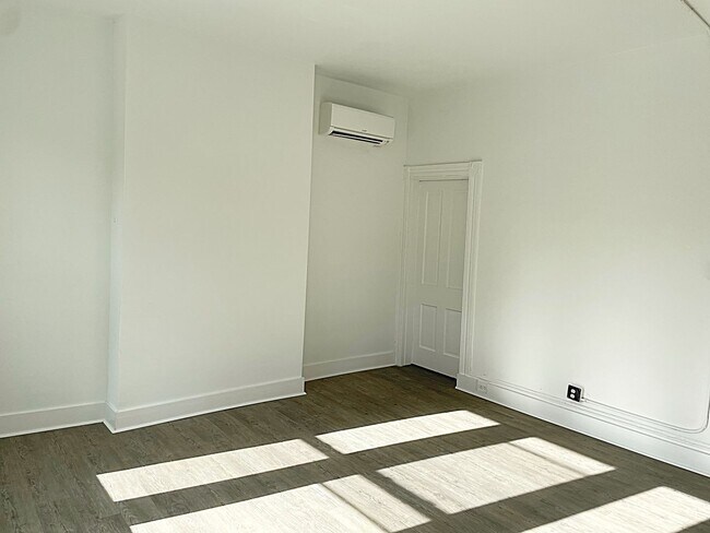 Building Photo - 102 N Lombardy St