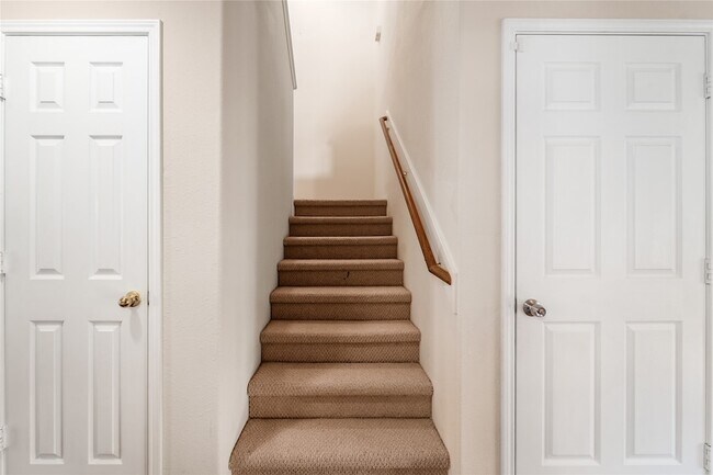 Building Photo - 18218 Thicket Grove Rd